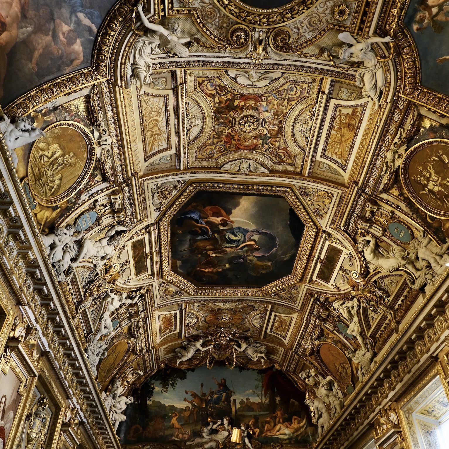 Galerie d?Apollon ? Joias da Coroa Francesa no Louvre