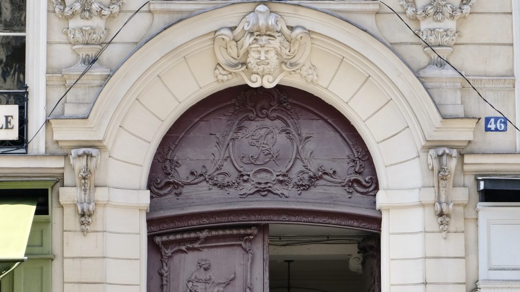 Five Friday Finds From France Rue du Bac Door