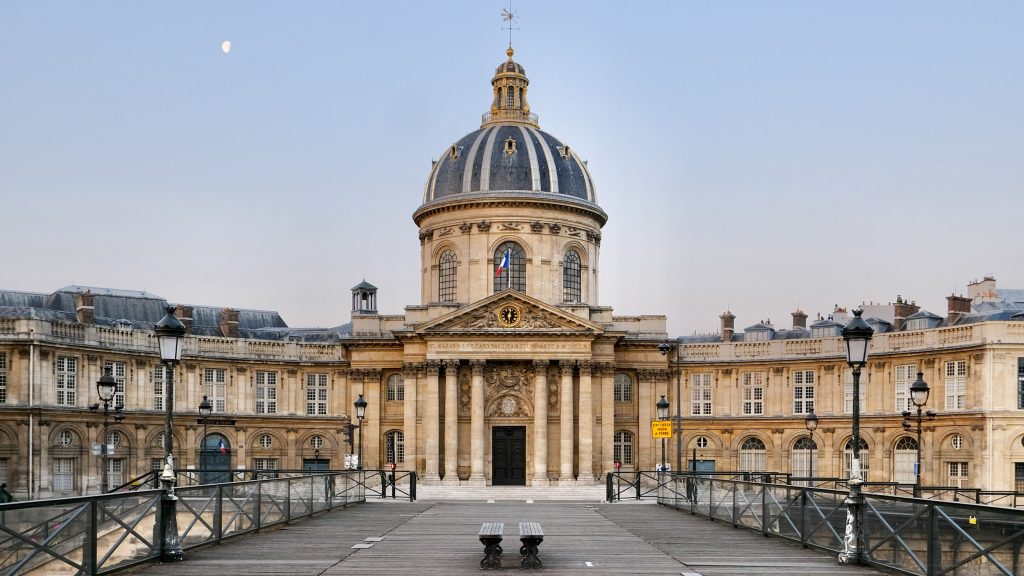 Weekend Links Week One Pont des Arts