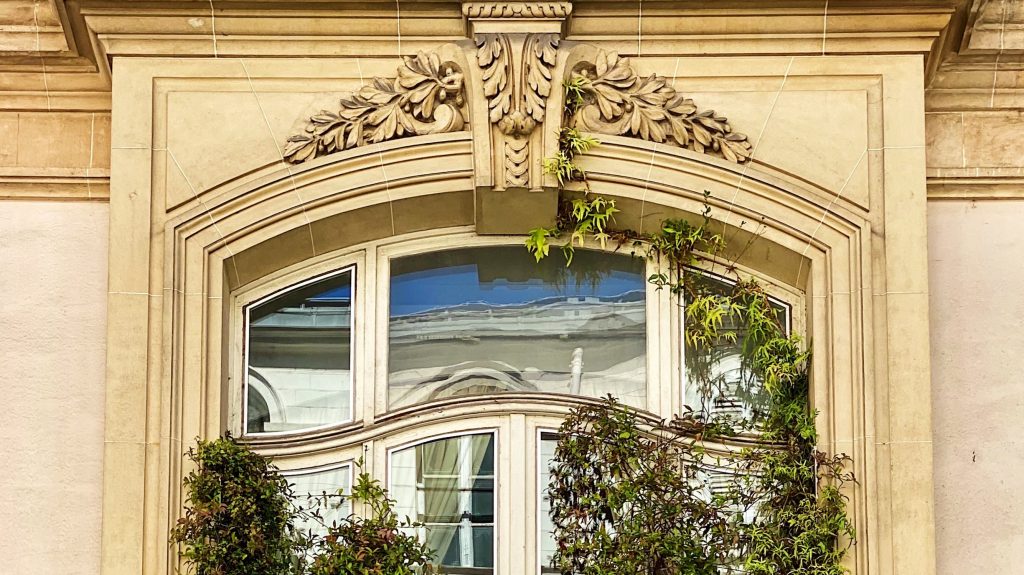 Five Friday Finds from France Paris window featured