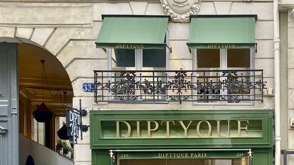 Five Friday Finds from France featuring a Dior dîner Cousu-Main