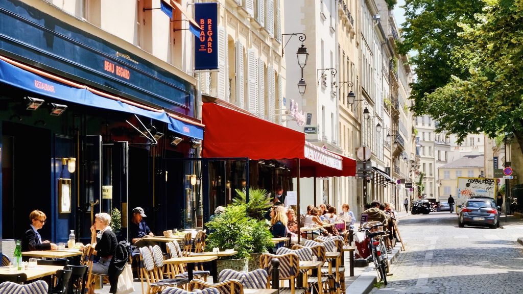 What To Do During a Heatwave in Paris featured