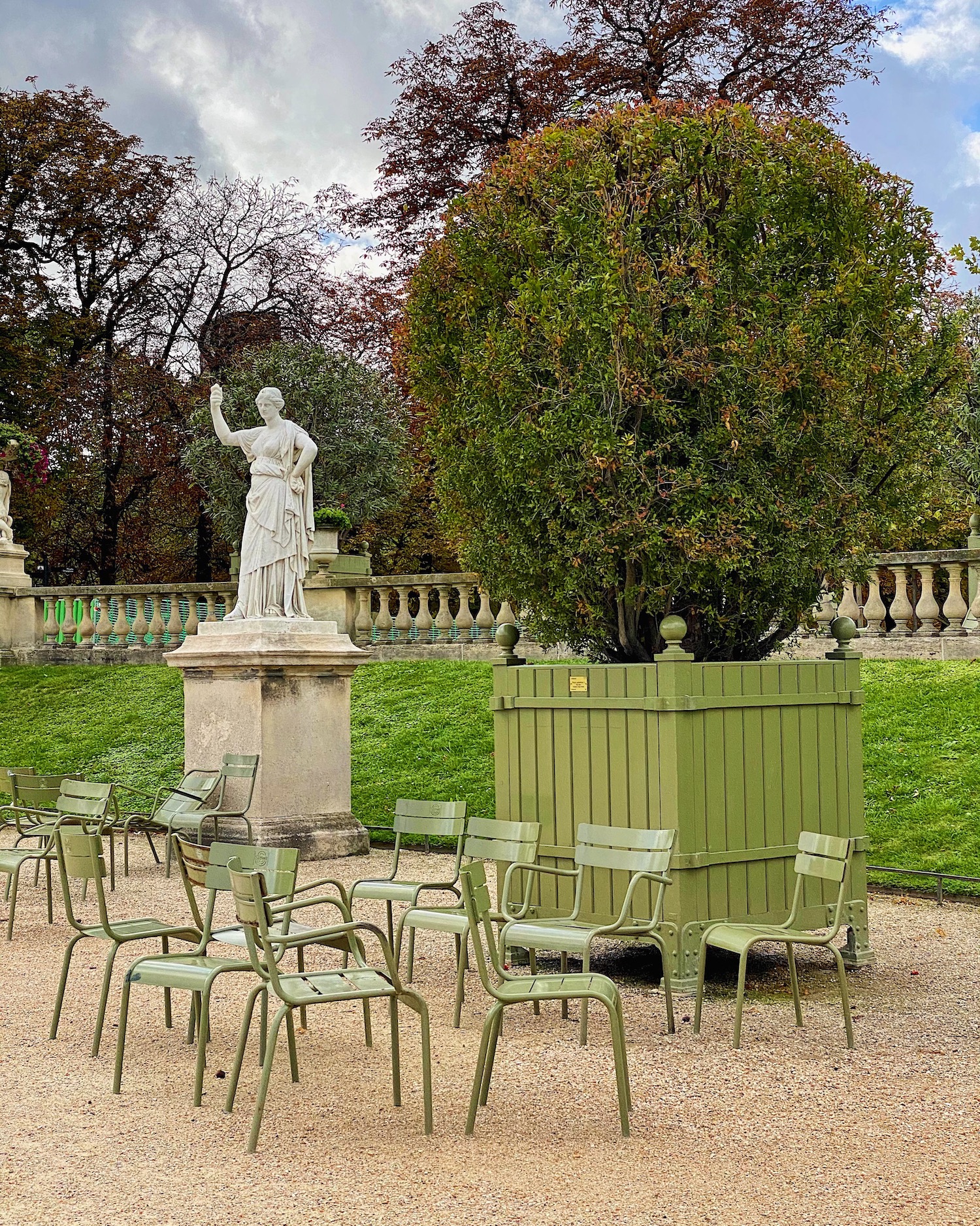 October COVID-19 update Paris  Jardin du Luxembourg