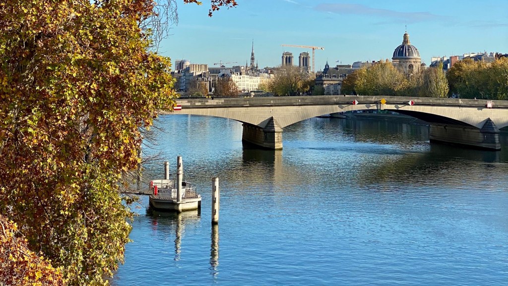 Fall in Paris featured