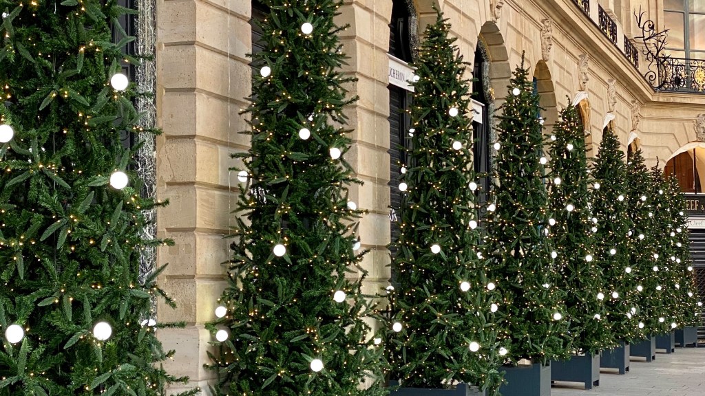 spending christmas in paris place vendome featured