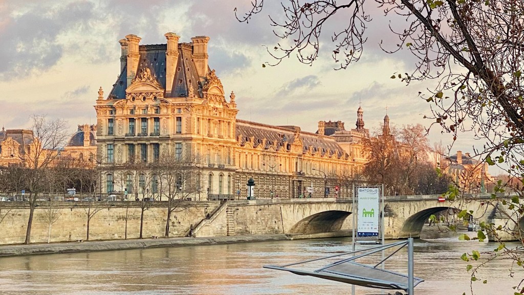 louvre january light