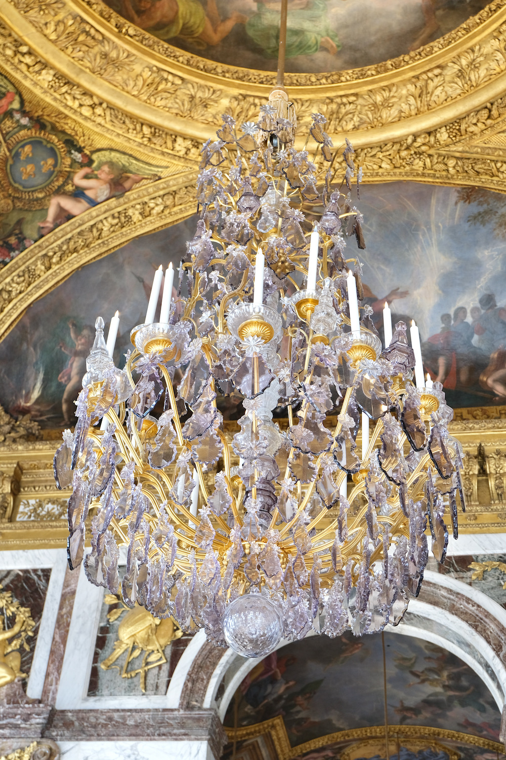 chandelier detail chateau de versailles