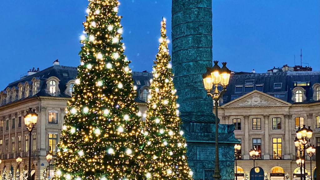 place vendome christmas lights featured