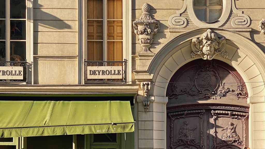 rue du bac featured diptyque boulevard saint germain holiday