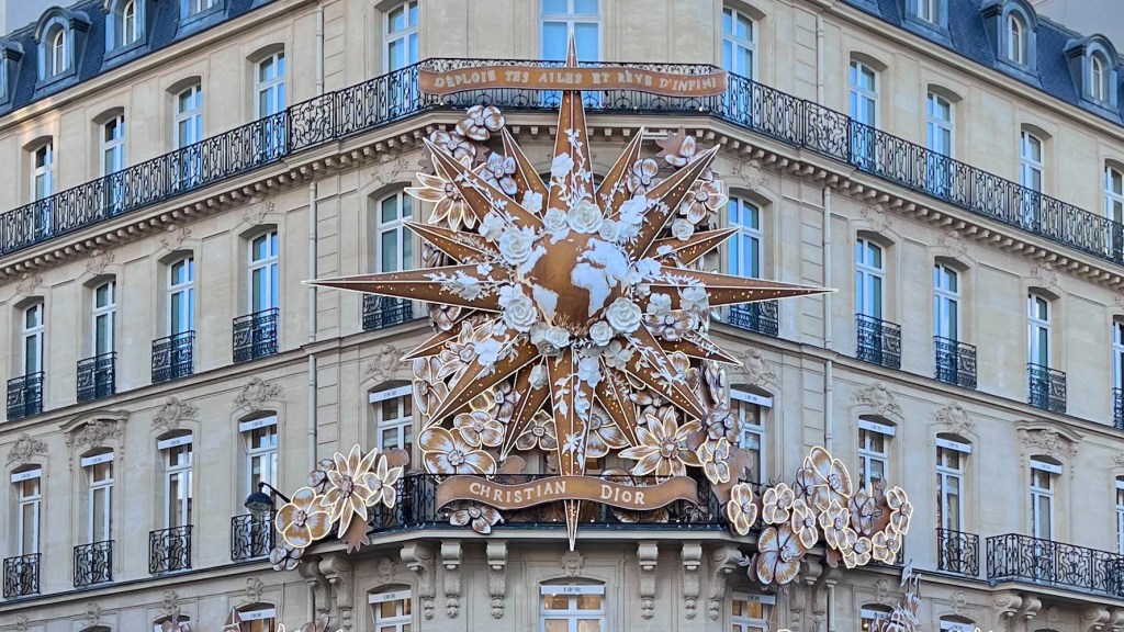 my christmas in paris plan 2022