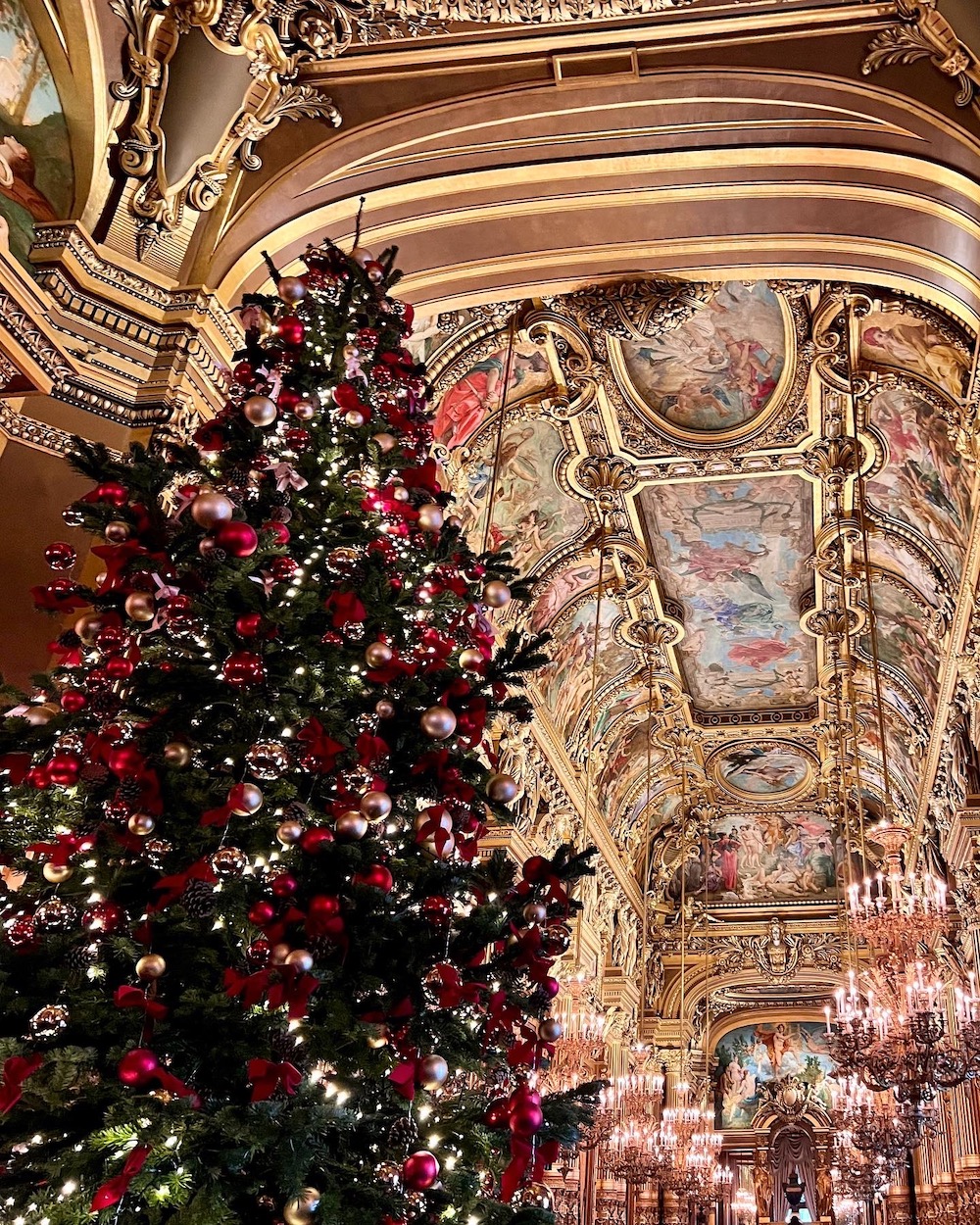 palais garnier christmas tree 2022