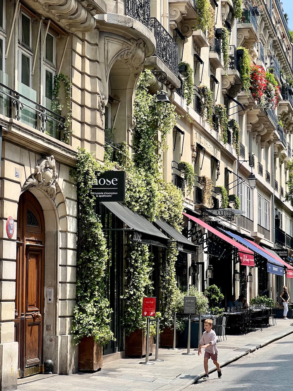 parisian facade with greenery weekend links week 26