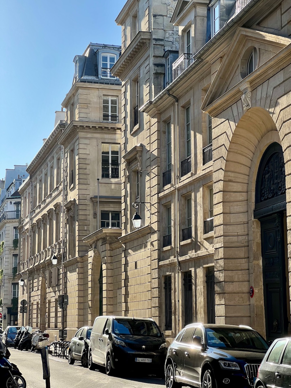 rue de l'universite paris